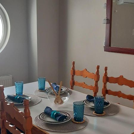 Momenti Felici 2 Apartment Артемида Екстериор снимка